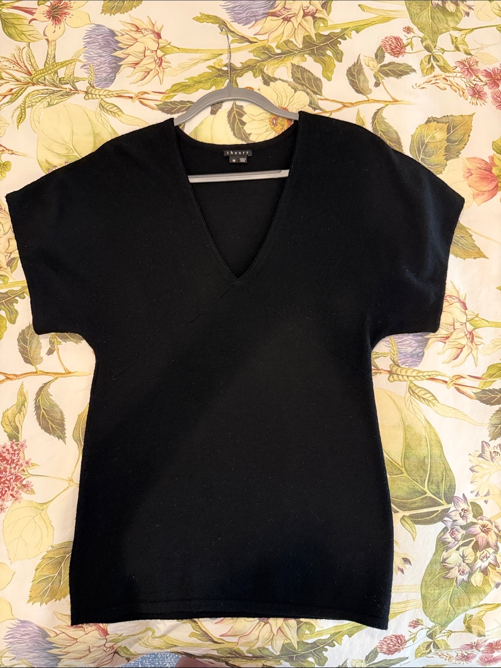 Theory Cattlyn Black Wool V-Neck Sweater Top M